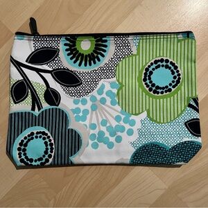 Thirty-One Zipper Pouch